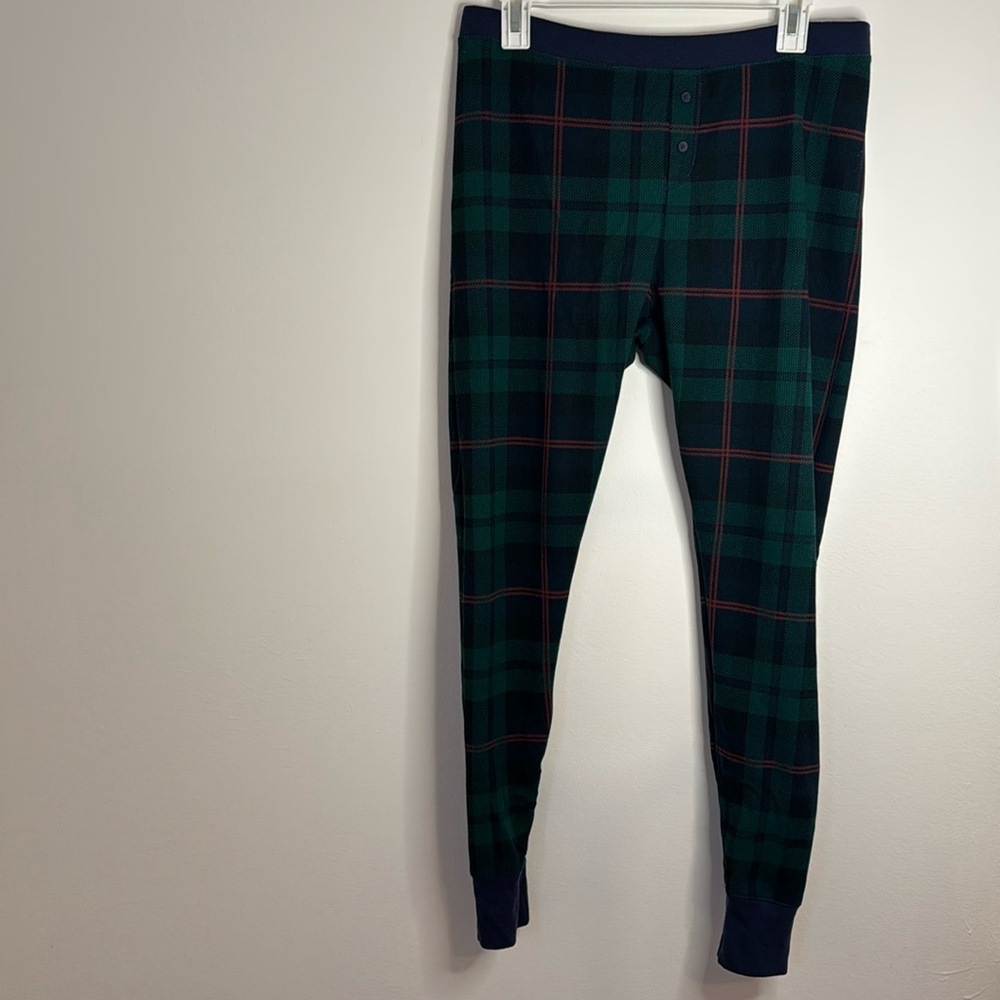 Old Navy Women’s Thermal Tartan Plaid bottoms. Size Large.